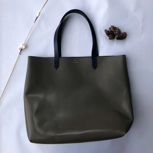 SOLD Kelsi Dagger tote